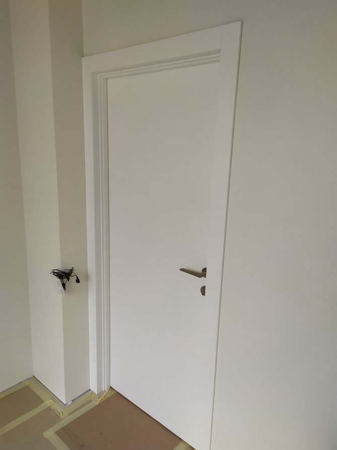 Монтаж дверного блоку у плівці білого кольору від 2 шт.
